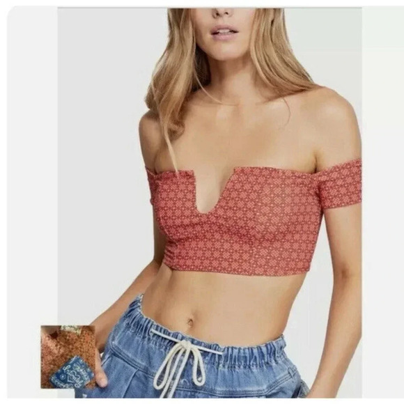 Free People Crop Top Off Shoulder Vermillionette Red Size Medium NWT - Picture 3 of 9